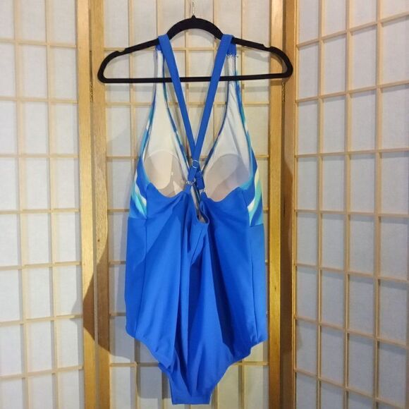 Catalina 2X One Piece Swimsuit - Picture 5 of 9